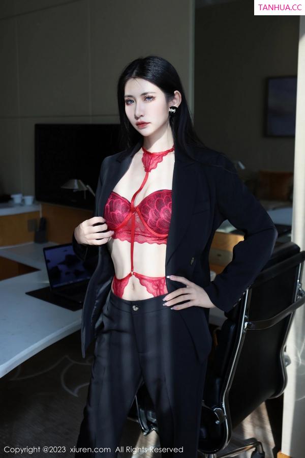 林依娜  [XiuRen]高清写真图 2023.03.13 No.6402 依娜Yina 美腿新人第35张图片